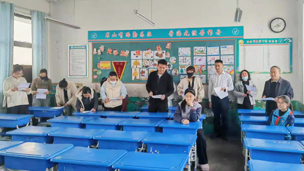 【山东平邑】实验小学文化路校区开展教室内务整理评比活动(图3)