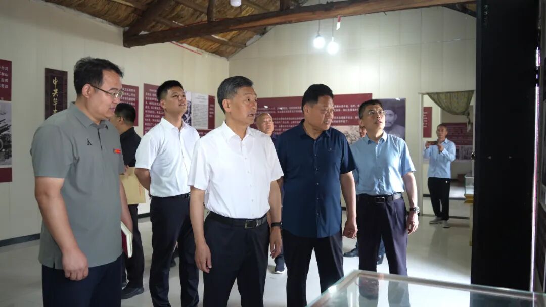 工会要闻 | 刘飞到罗庄区高都街道调研驻村第一书记帮扶工作 (图1)