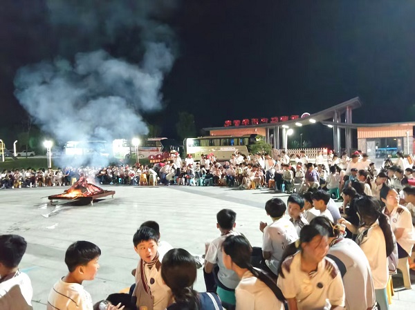 平邑兴蒙学校开展“探秘神奇自然，追寻革命精神”红色研学活动(图4)