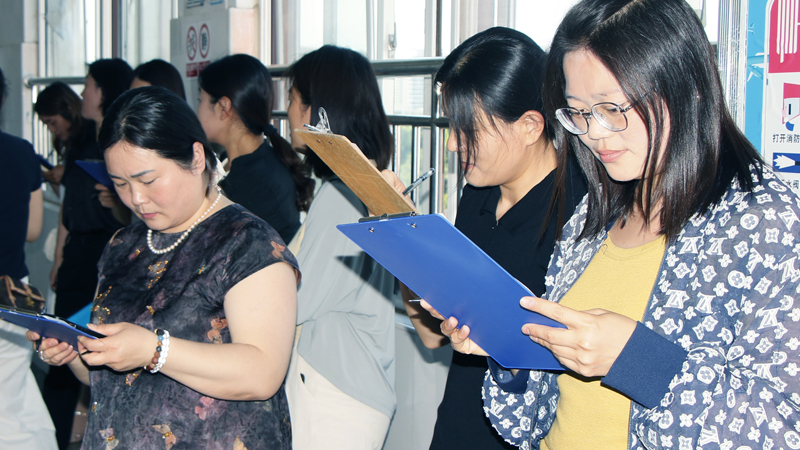 【家校共育】平邑县实验小学第三校区举办“家长进课堂”评价特色课程活动(图5)