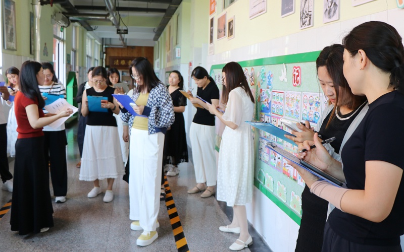 【家校共育】平邑县实验小学第三校区举办“家长进课堂”评价特色课程活动(图7)