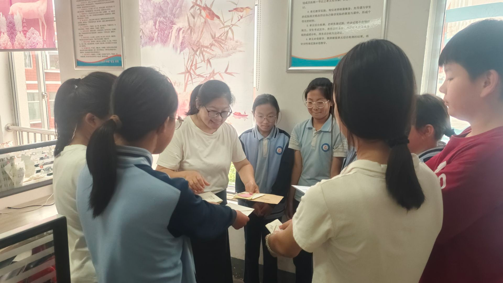 引导学生常怀感恩之心  善于发现身边善意温暖(图2)