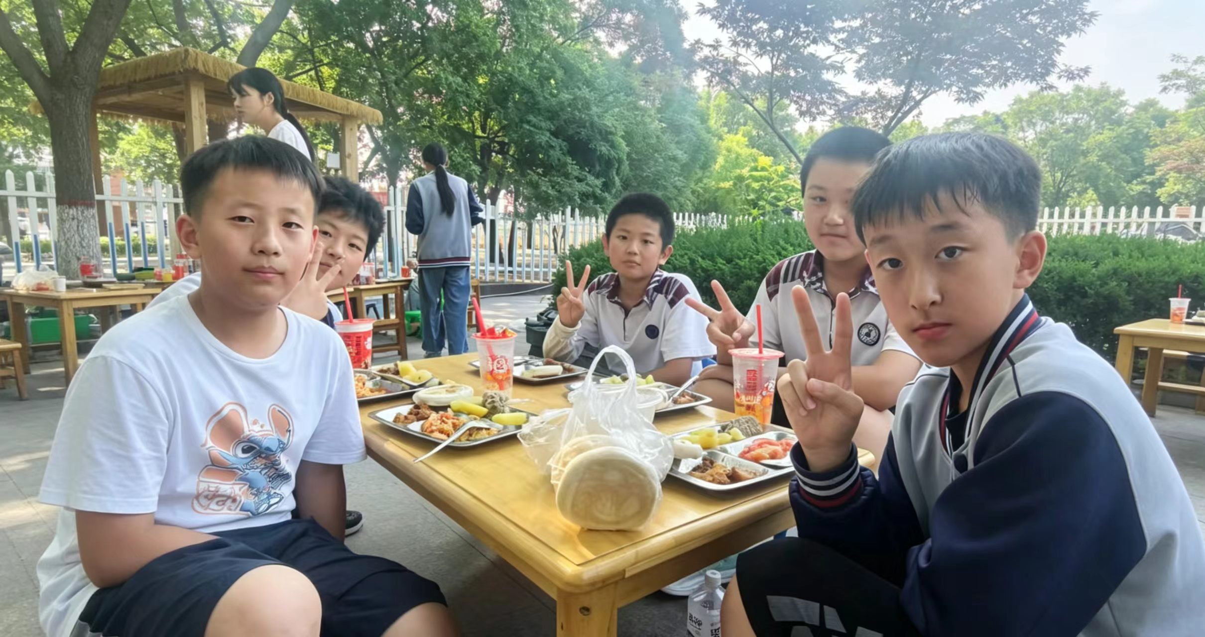 欢乐厨艺秀，能干小达人——平邑兴蒙学校厨艺实践活动精彩上演(图3)