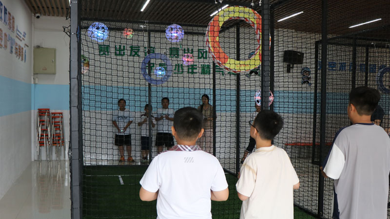 【AI赛事】平邑县实验小学第三校区成功举办首届"校长杯"无人机足球赛(图1)