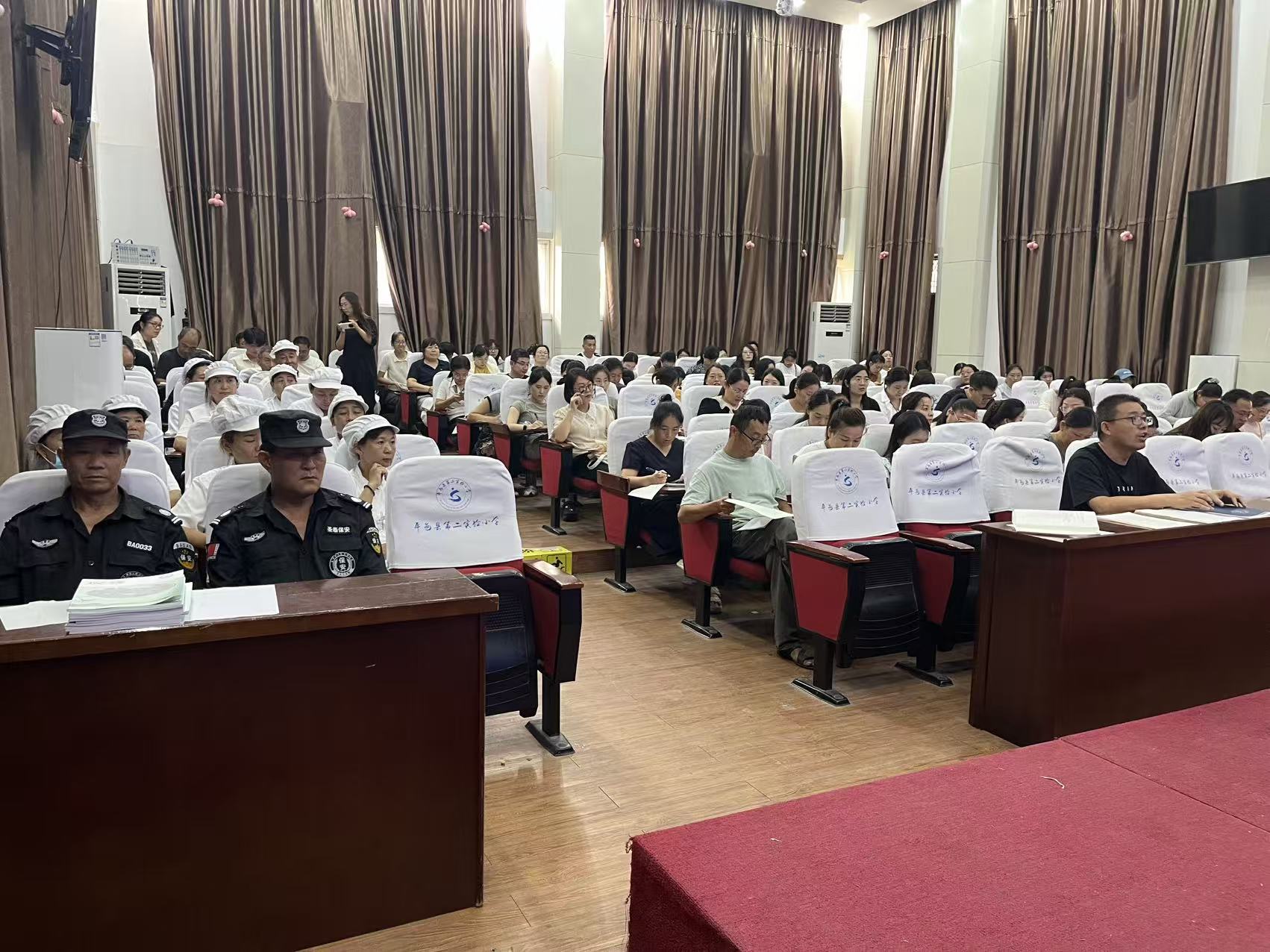 平邑县第二实验小学开展新学期安全素养提升专题研学活动(图2)