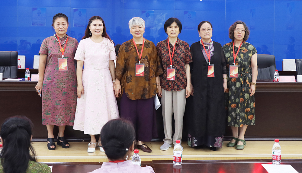 赵培莲当选新一届主席 丨 临沂市女书画家协会第三次会员代表大会召开 (图5)