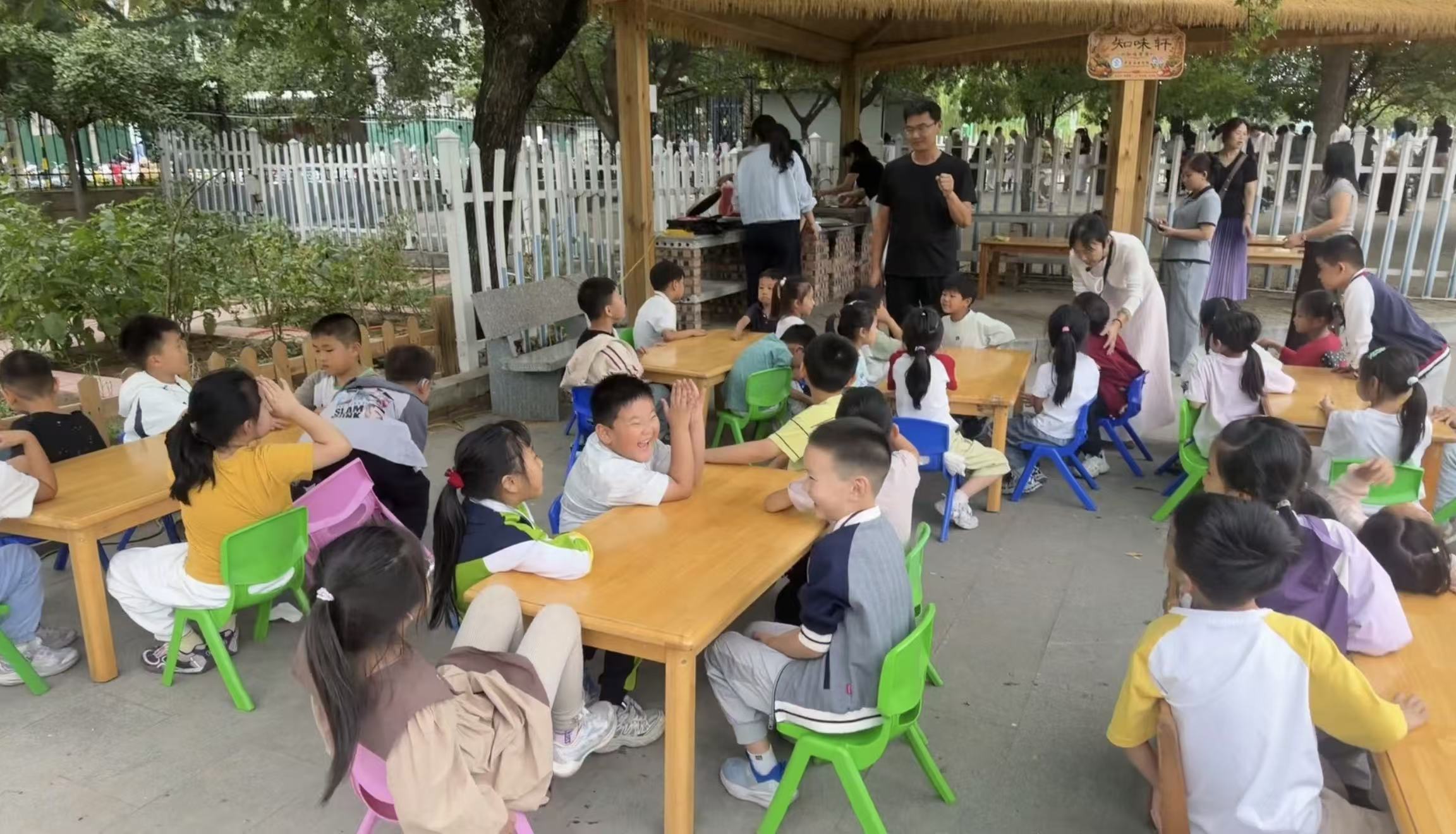 巧手制月饼，劳动迎中秋——兴蒙学校开展中秋劳动实践活动(图2)