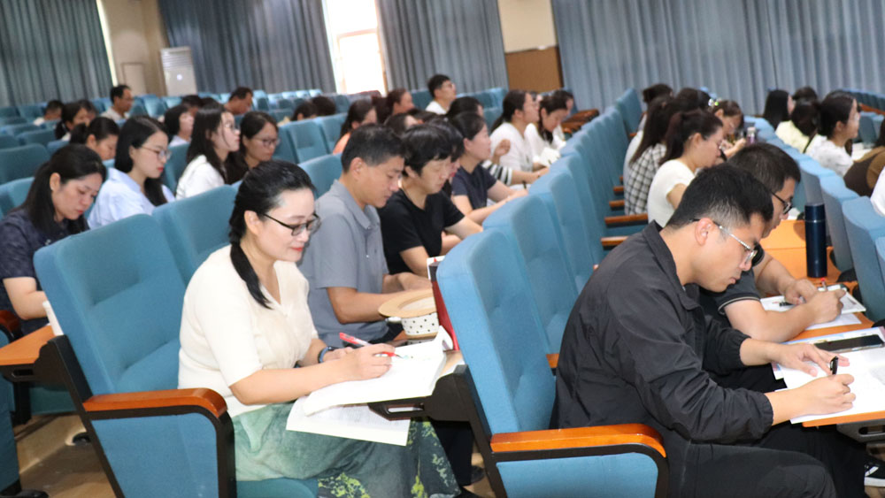 【县区前沿】平邑县实验小学教育集团 开展数学新生态课堂教学研讨活动(图6)