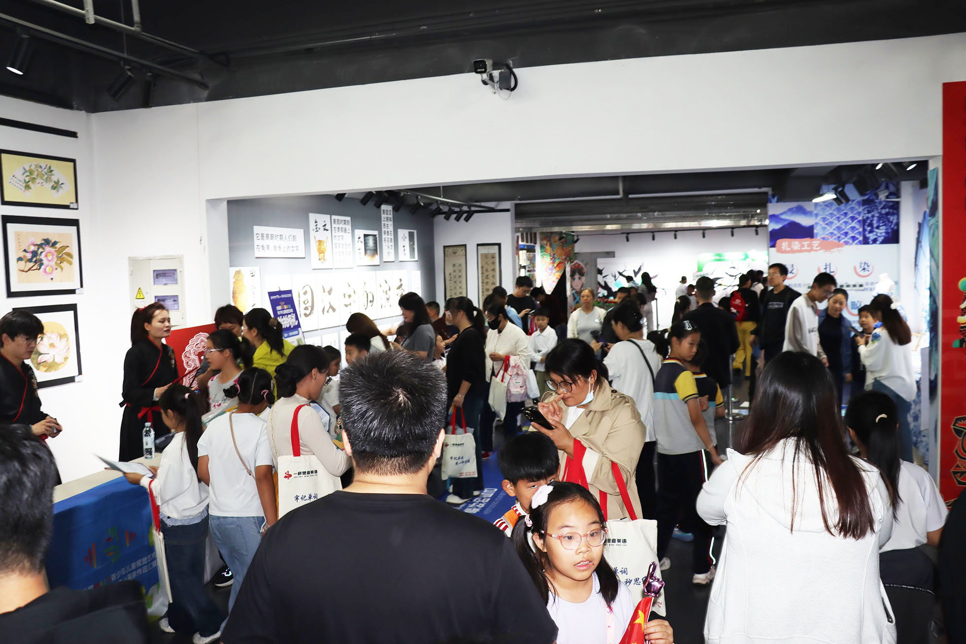 全国第十届WAEC青少年儿童视觉艺术展 暨希望美术教育22周年小画家作品汇报展在临沂盛大开幕(图10)