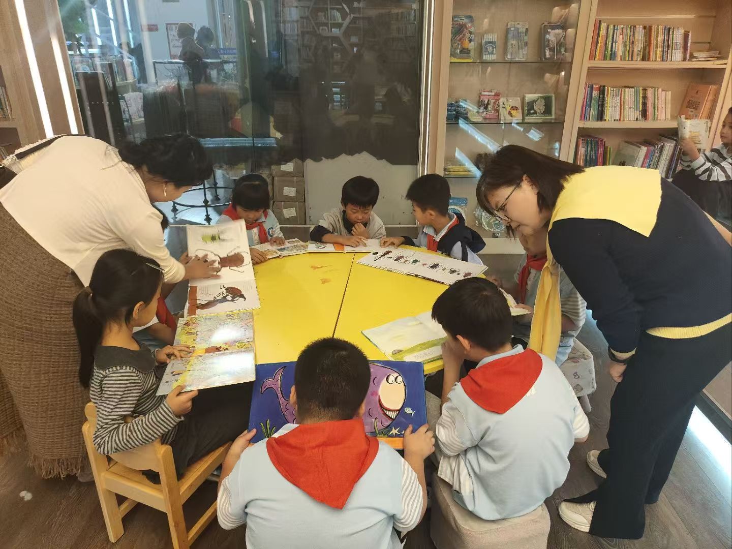 平邑县第二实验小学开展低年级段沉浸式阅读实践活动(图2)